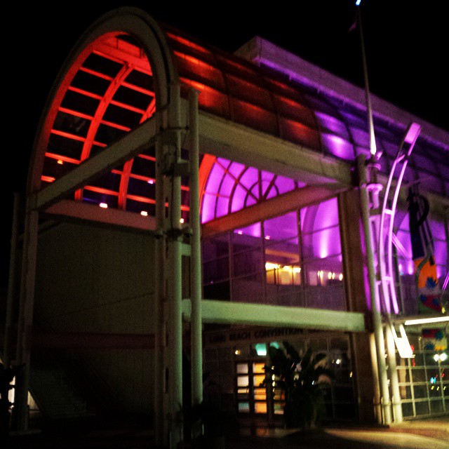 Night at the Long Beach Convention Center. I’ve been posting photos from Long Beach Comic Con at @speedforceorg #lbcc