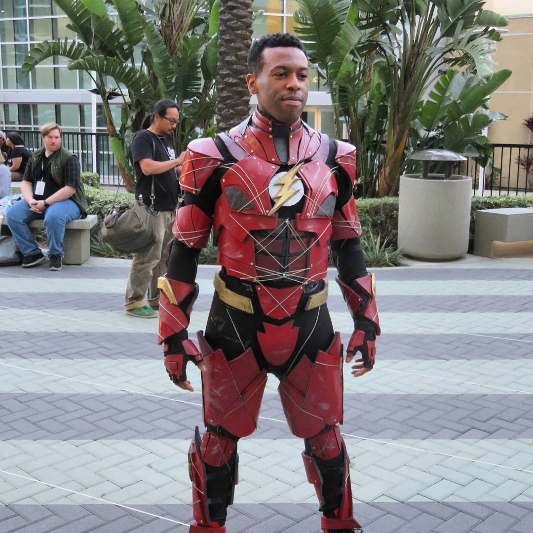 Movie Flash cosplay at 
Edit: Awesome cosplay by @new_element_studios